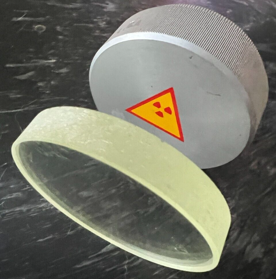 Protective safety lead glass for Radiation Xray Shielding 61×10 mm NOS